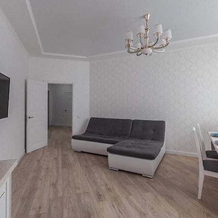 2-Nd Pearl 2-Bedrooms Apartment Odessa Dış mekan fotoğraf